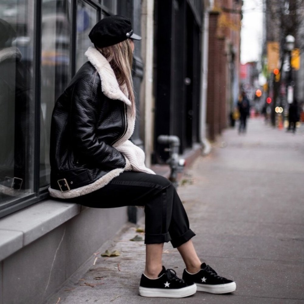 Converse Low Top One Star Platform Navy Blue Velvet Sneakers Sz 9.5 Women's